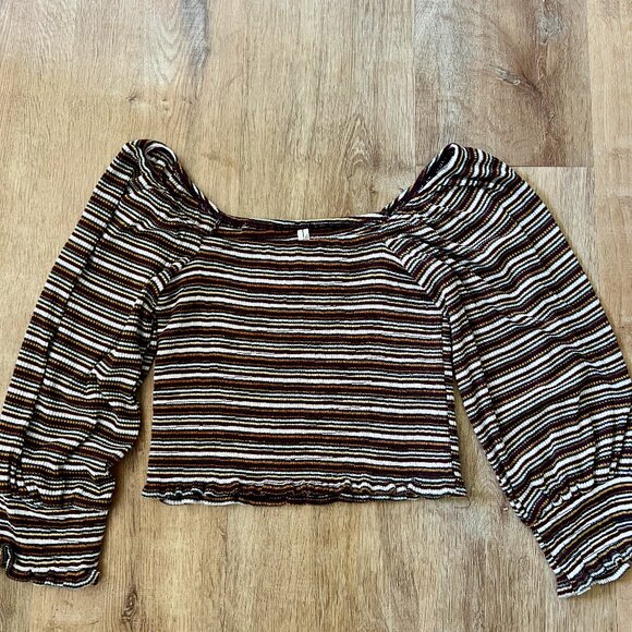 Smocked Puff-Sleeved Top, M - Picture 5 of 8